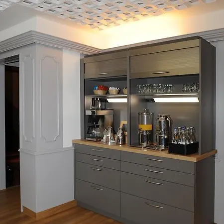 מלון La Dent-du-midi & Restaurant 2*