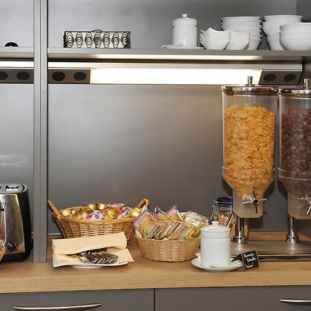 מלון La Dent-du-midi & Restaurant 2*