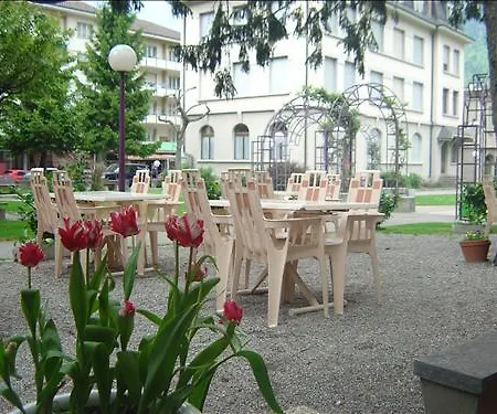 La Dent-du-midi & Restaurant Saint-Maurice