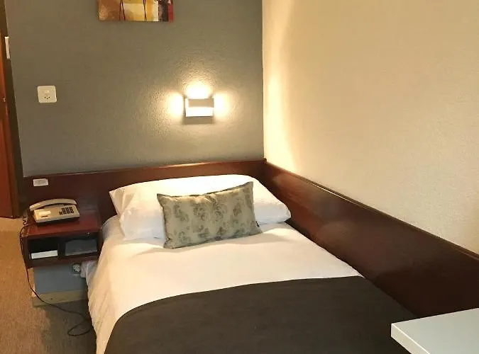 La Dent-du-midi & Restaurant Saint-Maurice