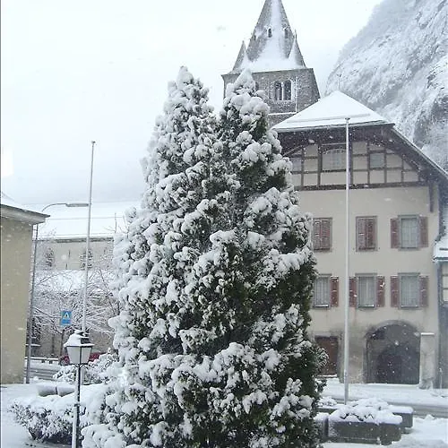 La Dent-du-midi & Restaurant Hotel Saint-Maurice