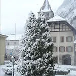 La Dent-du-midi & Restaurant Szálloda Saint-Maurice